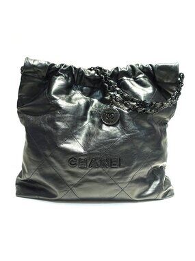 Chanel 22 Medium Shoulder Bag So Black CC Logo